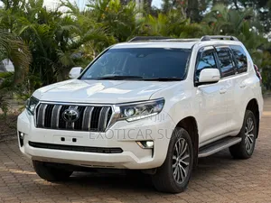 Toyota Land Cruiser Prado 2.8 2021 White