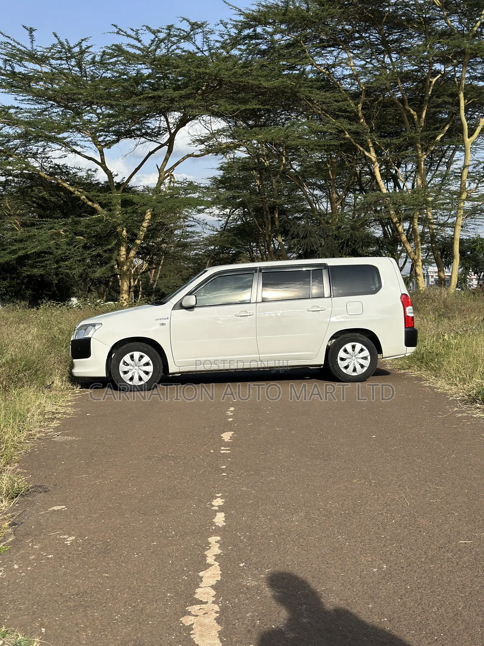 Toyota Probox 1.5 Hybrid DX 2020 White
