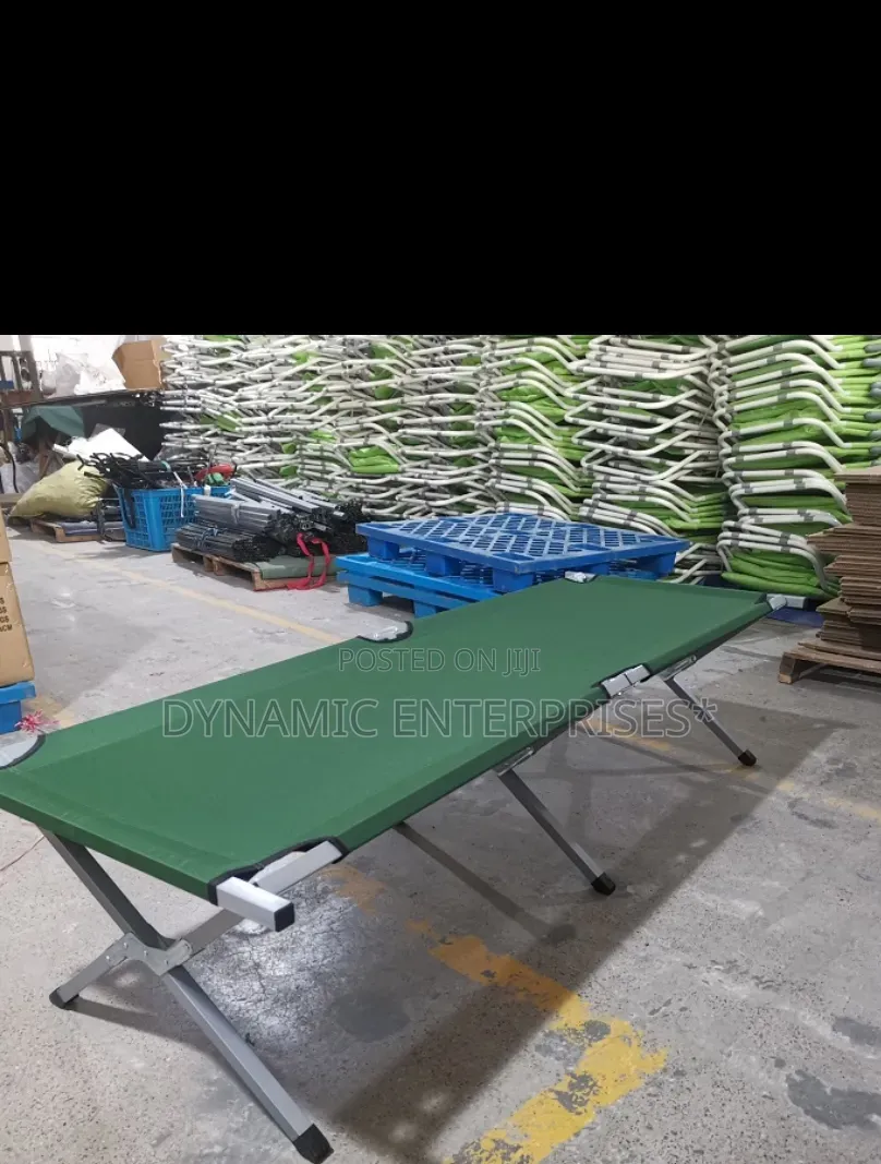 *Foldable Camping Bed