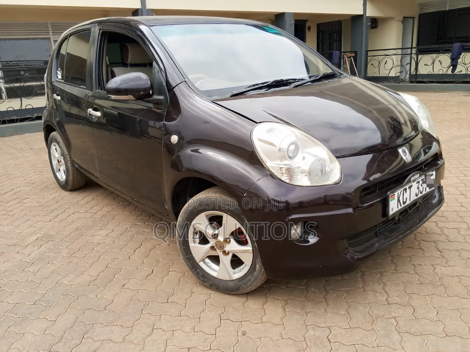 Toyota Passo 2011 Maroon