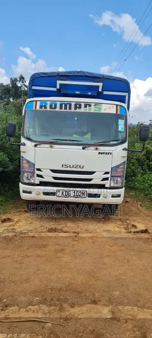 Isuzu NQR Lorry 2021 White