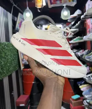 Quality Adidas Trainers / Marathon Shoes