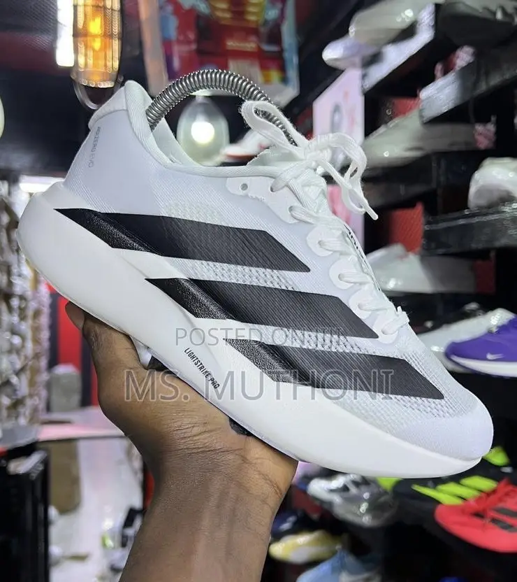 Quality Adidas Trainers / Marathon Shoes
