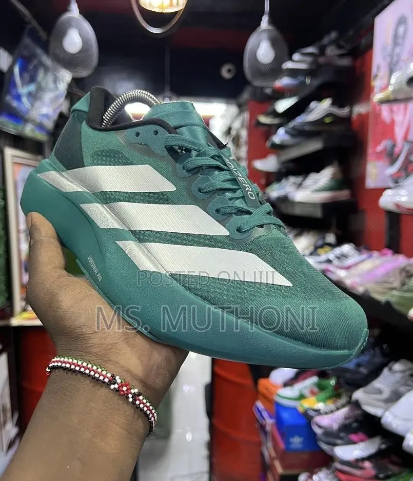 Quality Adidas Trainers / Marathon Shoes