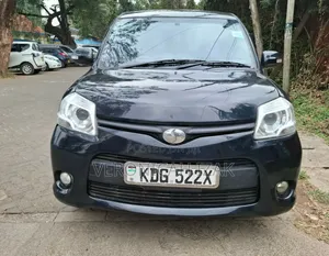 Toyota Sienta 2014 Black