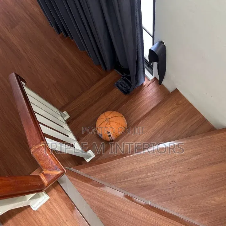 Interlocking SPC Vinyl Planks /Eco-Friendly Flooring