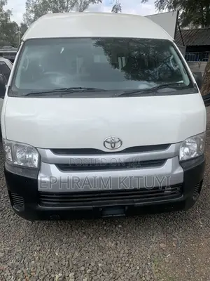 Toyota HiAce 2019 White