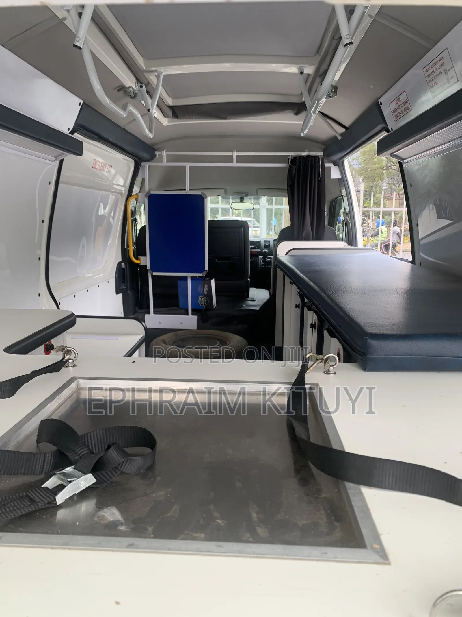 Toyota HiAce 2019 White