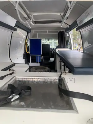 Toyota HiAce 2019 White