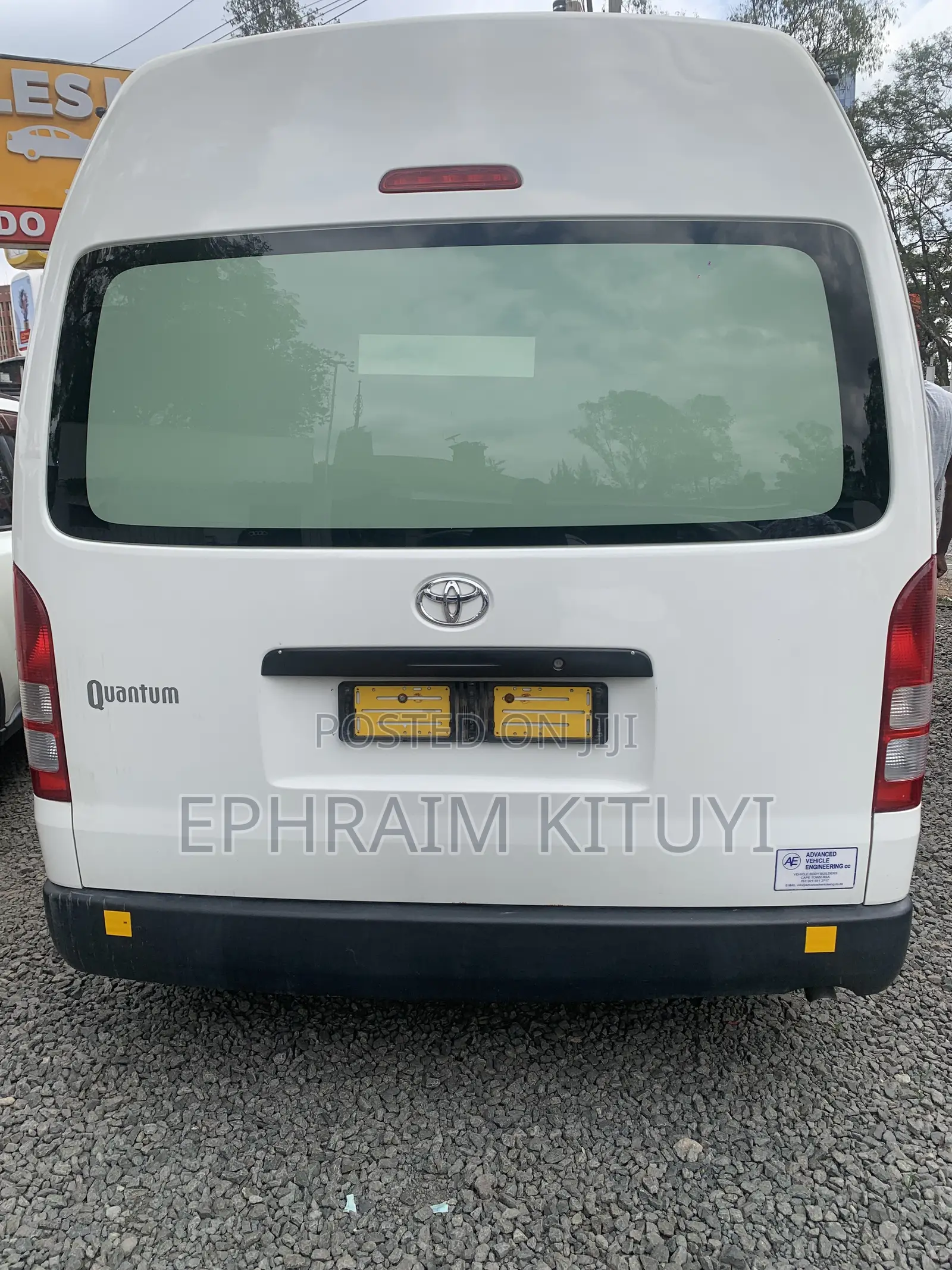 Toyota HiAce 2019 White