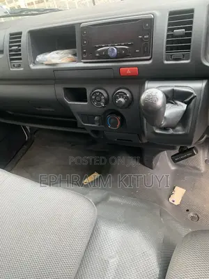Toyota HiAce 2019 White