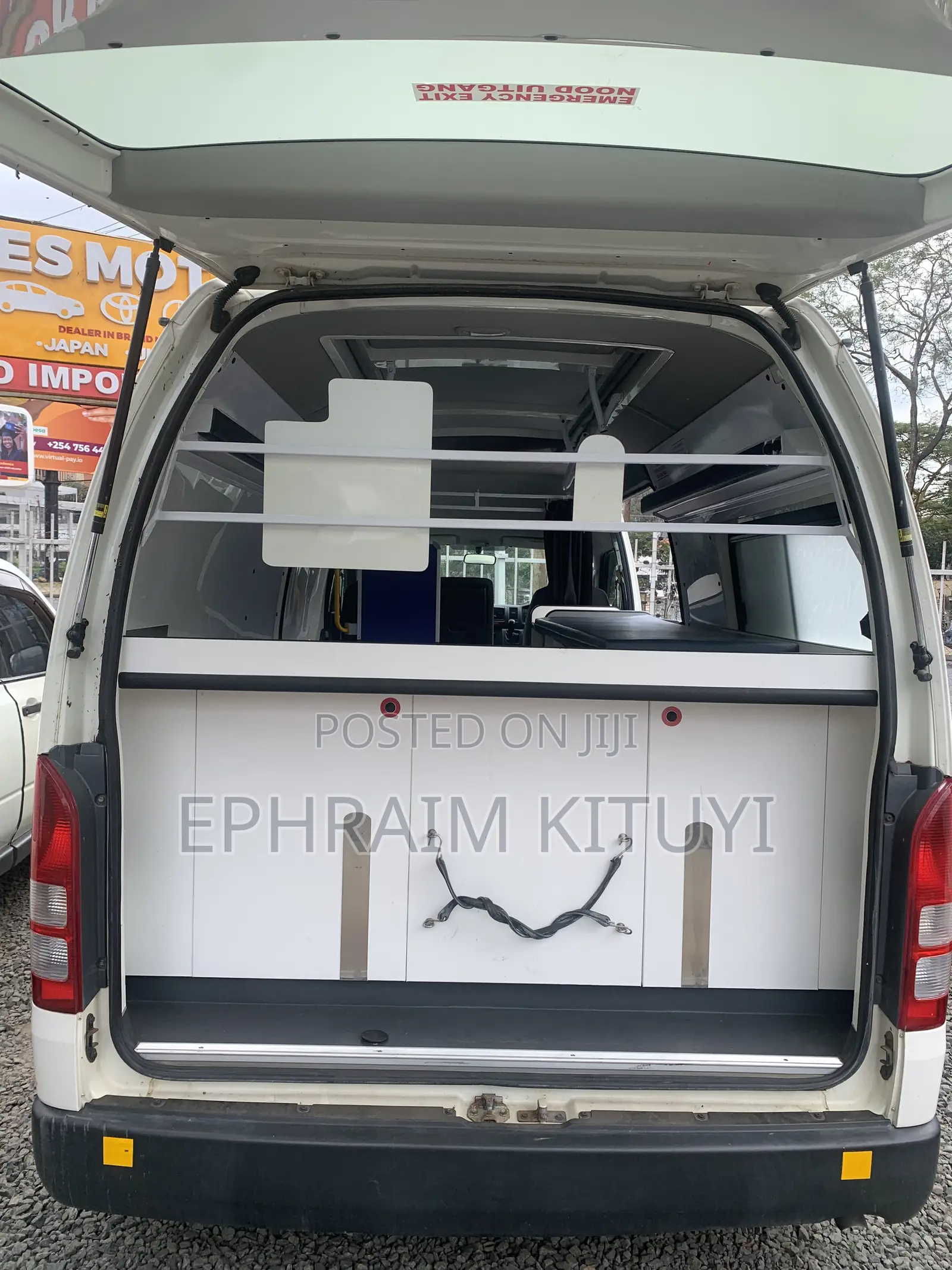Toyota HiAce 2019 White