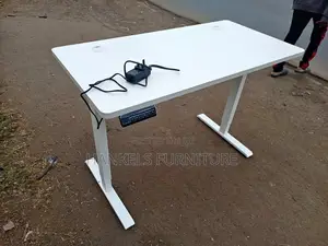 Motorized Standing Desk – Adjustable Computer Desk