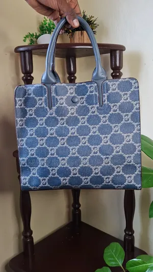 Shoulderbag