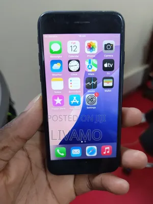 Apple iPhone SE (2020) 64 GB Black