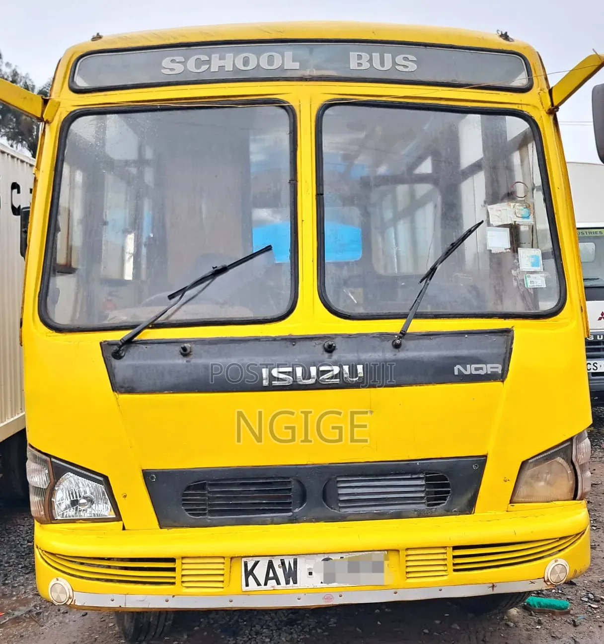 Isuzu NQR 2005 Yellow