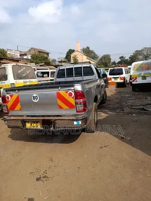 Toyota Hilux 2015 Gray