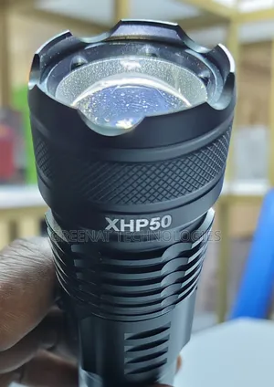 Rechargeable Powerful 2000 Lumens Flash Light Torch Zoom Adjustable