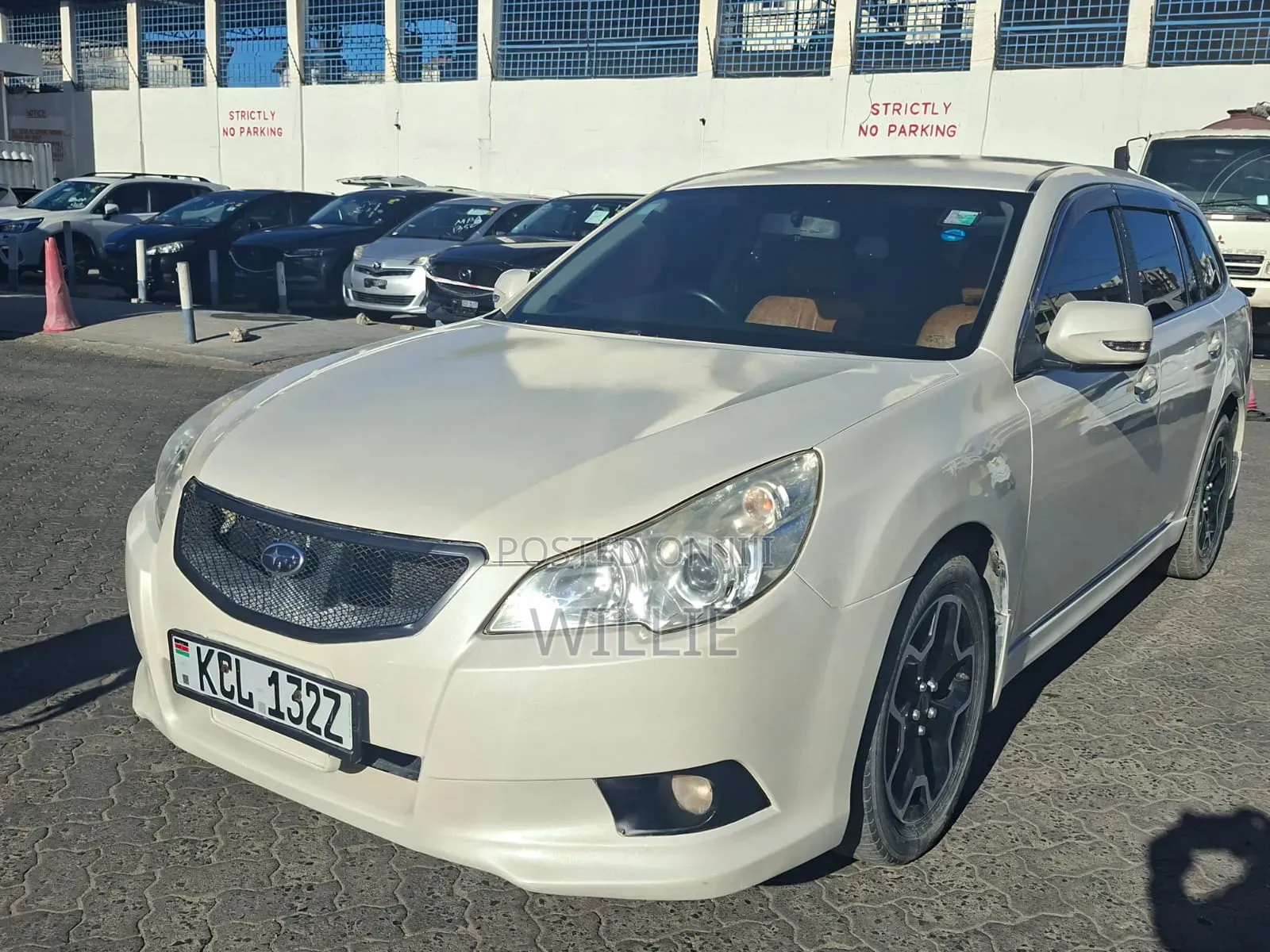 Subaru Legacy 2010 White