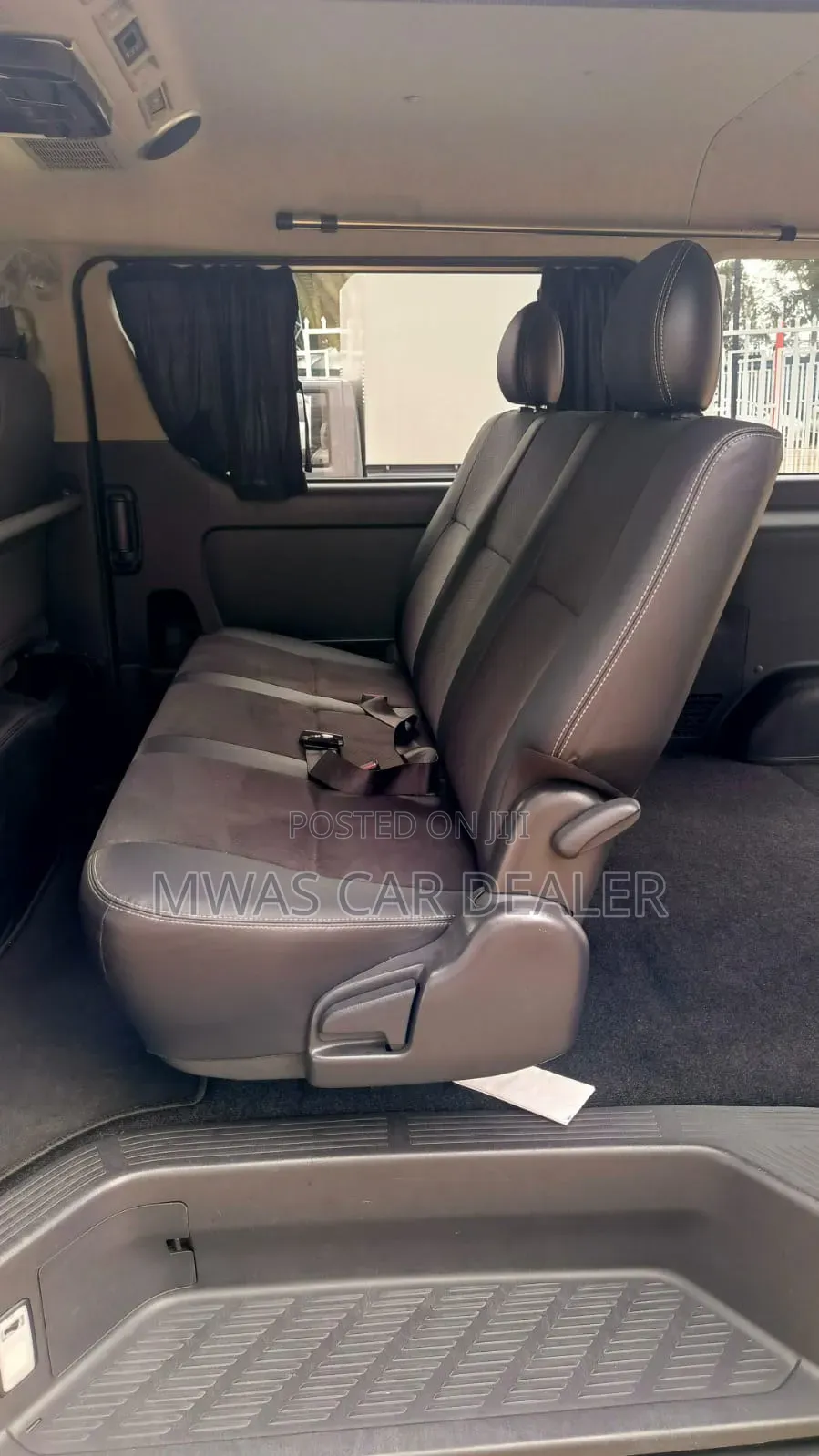 Toyota HiAce 2018 Black