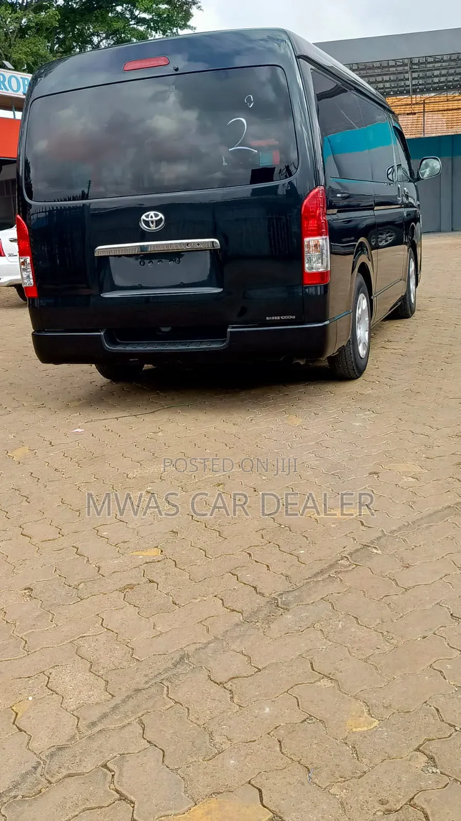Toyota HiAce 2018 Black