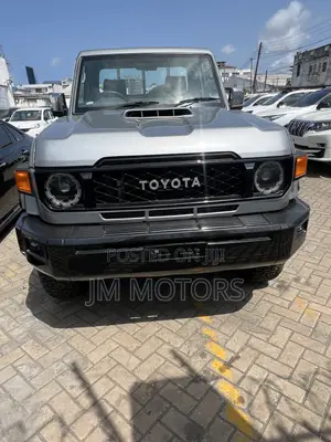 Toyota Land Cruiser 2019 Silver