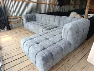 6 Seater L Seat – Grey Bubble Design With Permanent Back