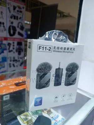 F11-2 Dual Lapel Mic for Smartphone Camera and Interviews