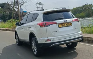 Toyota RAV4 2015 White