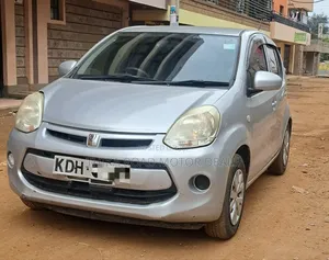 Toyota Passo 2015 Silver