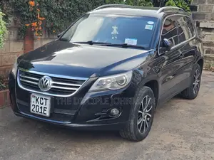 Volkswagen Tiguan 2011 Black