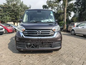 Nissan Dayz Roox 2019 Maroon