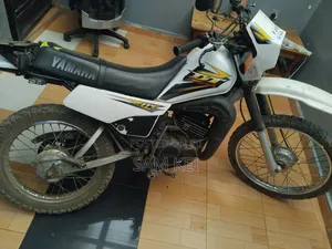 Yamaha DT175 2021 White