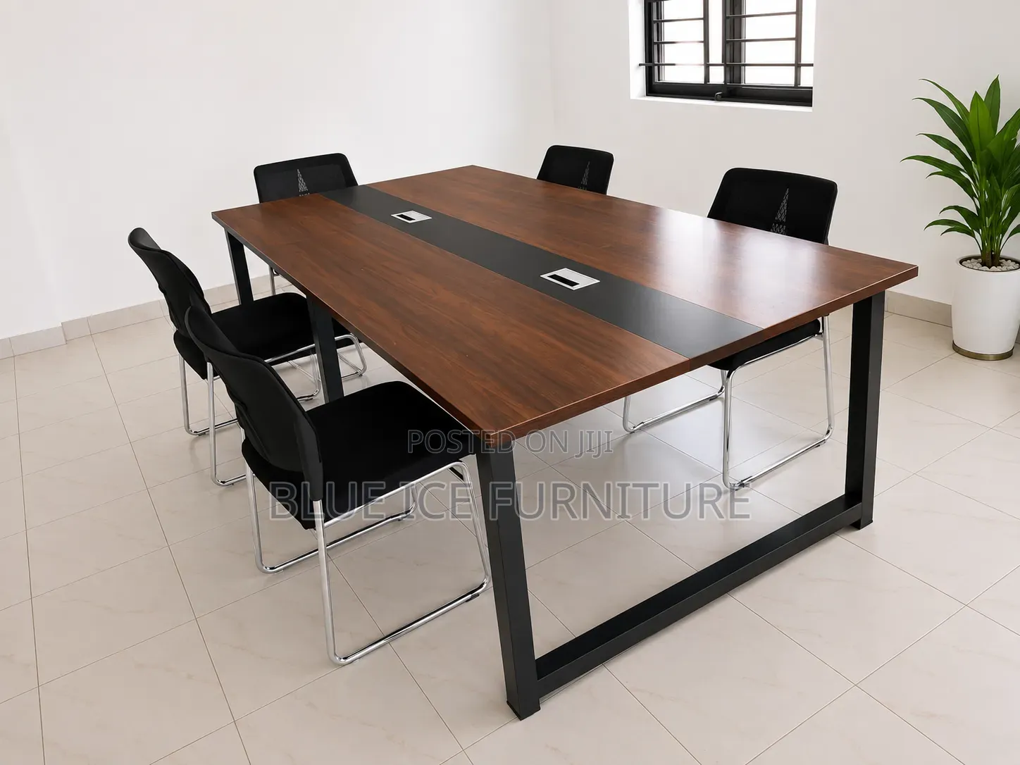 Office Meeting Table With Metallic Frame