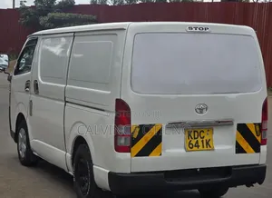 Toyota HiAce 2014 White