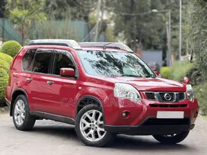 Nissan X-Trail 2.0 Petrol XE 2012 Red