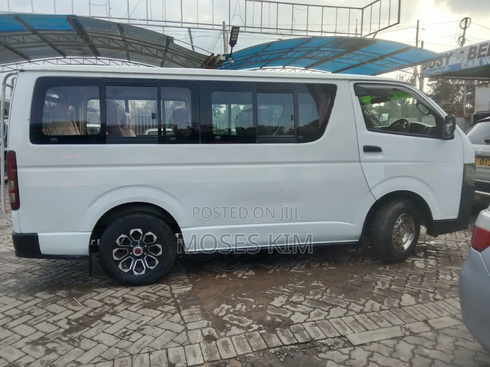 Toyota HiAce 2016 White