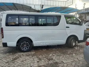Toyota HiAce 2016 White