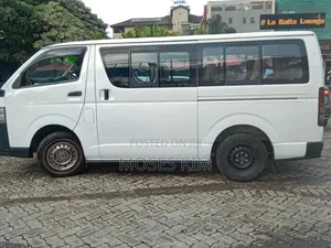 Toyota HiAce 2016 White