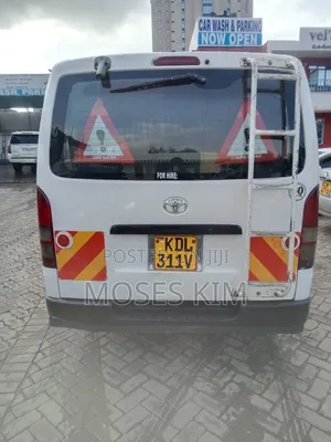 Toyota HiAce 2016 White