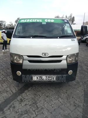 Toyota HiAce 2016 White