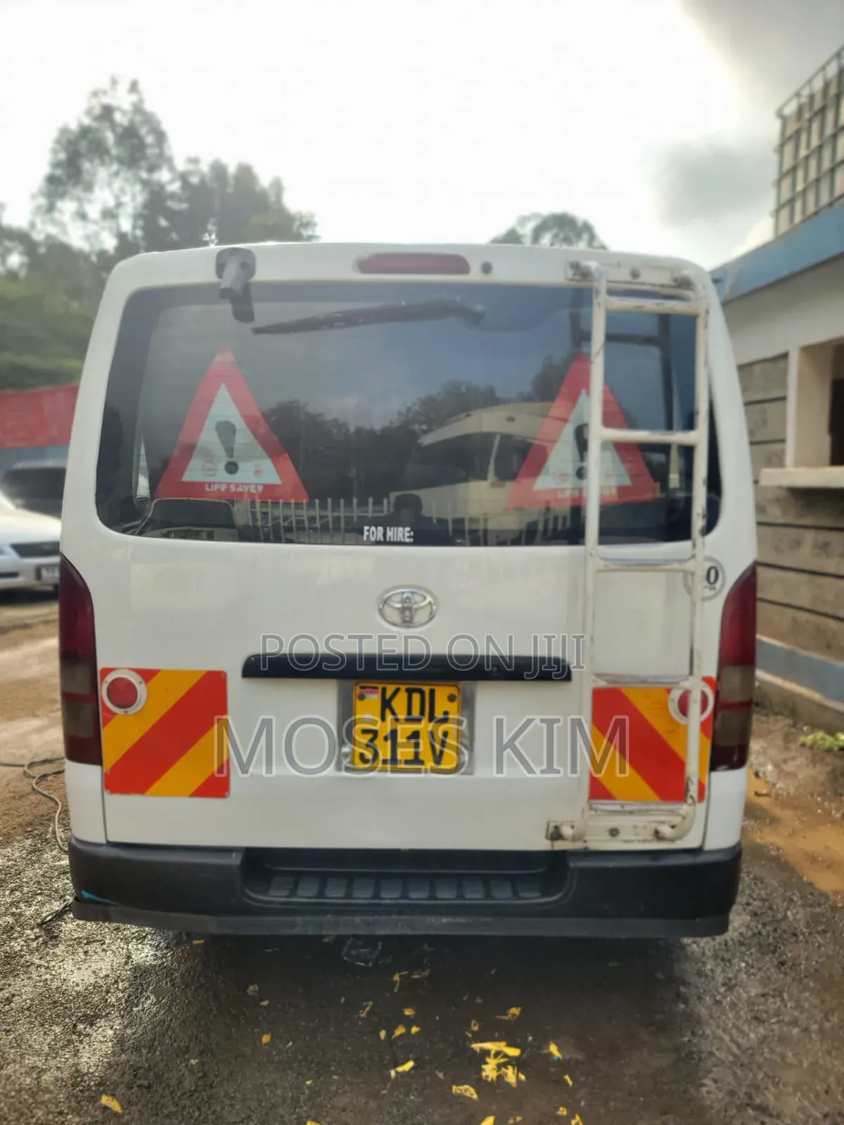 Toyota HiAce 2016 White