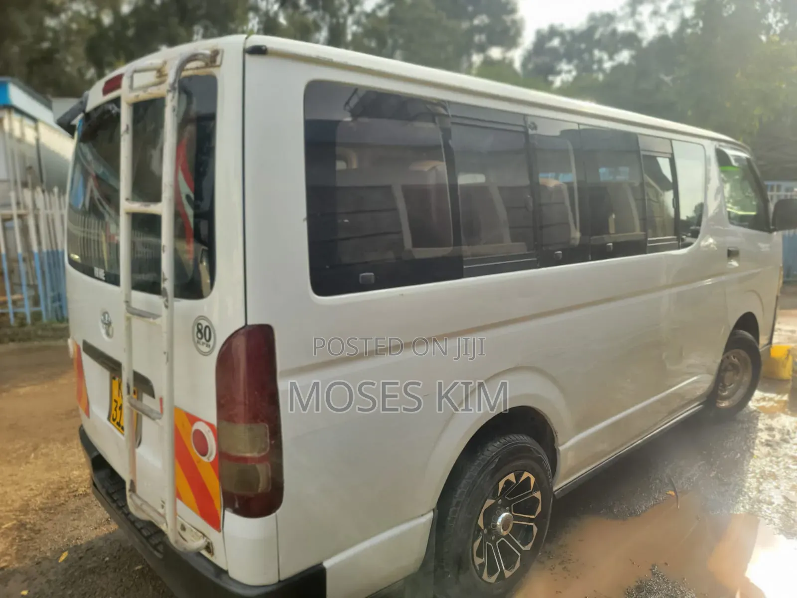 Toyota HiAce 2016 White