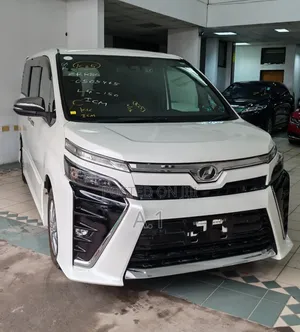 Toyota Voxy 2019 Off white