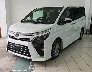 Toyota Voxy 2019 Off white