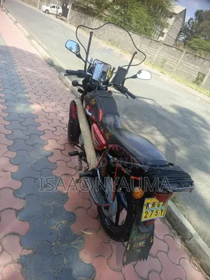 Bajaj Boxer 150 UG 2022 Red