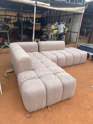 Modern 5-Seater Bubble Corner Seat