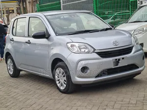 Toyota Passo 2019 Silver