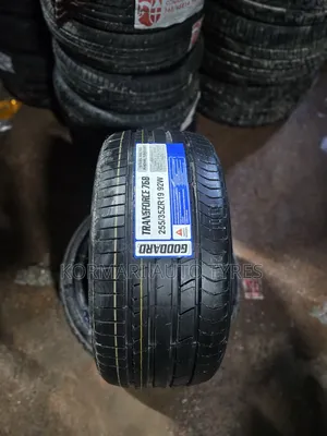 255/35r19 Goddard Tyre