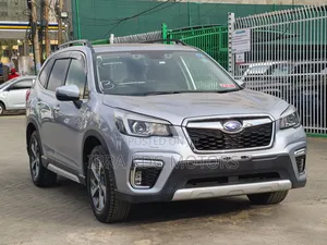 Subaru Forester 2019 Silver